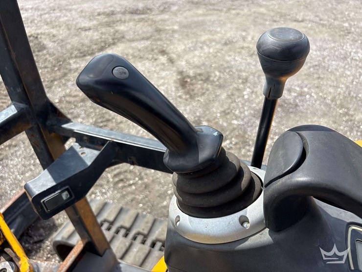 2019-jcb-8029cts-image-24