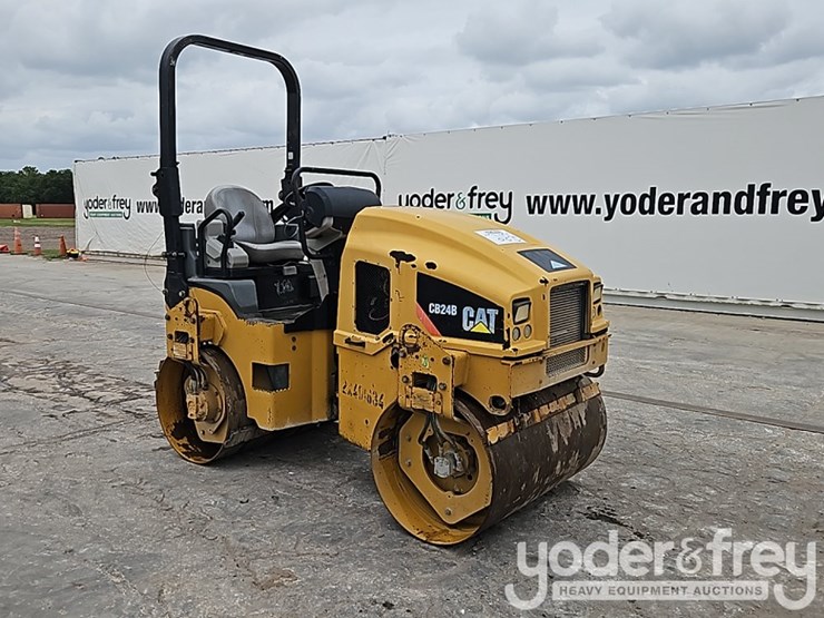 2019-caterpillar-cb24b-image-6