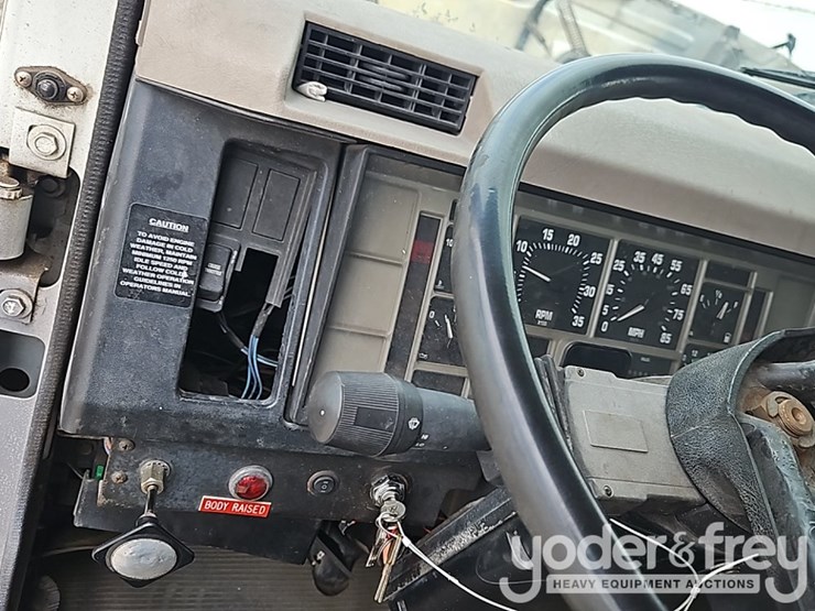 2000-international-4700-image-26