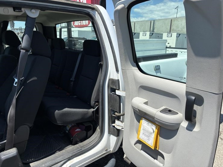 2012-gmc-2500hd-image-11