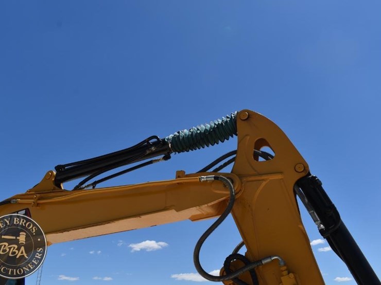 2021-caterpillar-305.5e2-image-13
