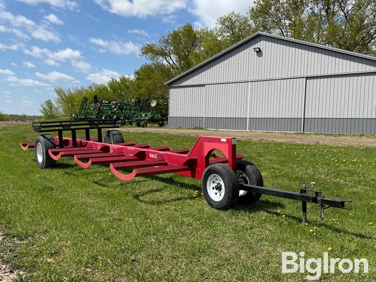 2019-industrias-america-825-round-hay-bale-wagon-image-3