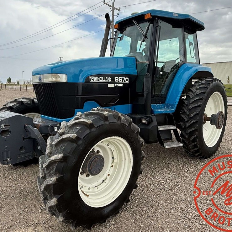 NEW HOLLAND 8670