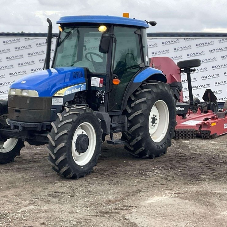 NEW HOLLAND TD5050
