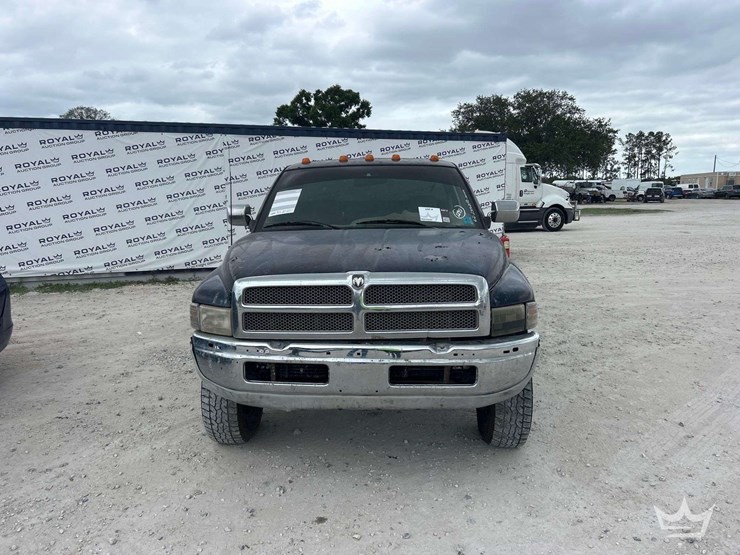 1995-dodge-ram-4x4-service-truck-image-23