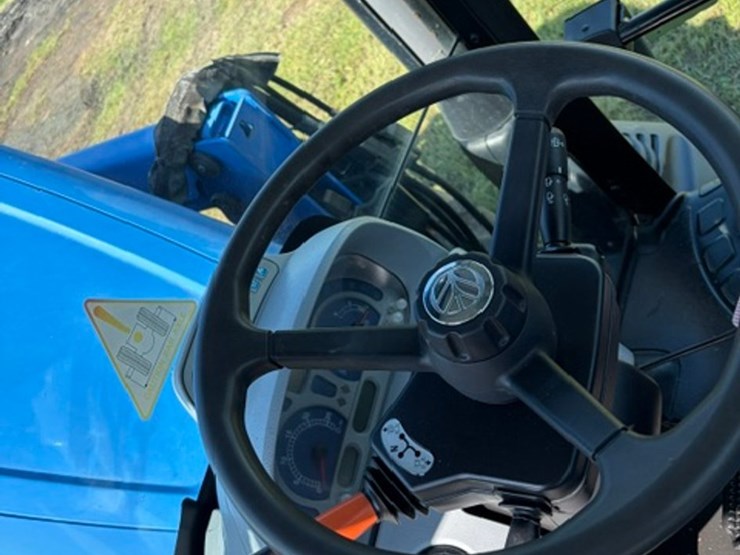 2015-new-holland-t6.155-image-7