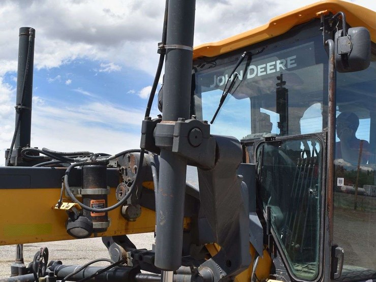 2008-deere-772d-image-41