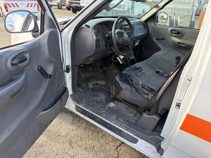 2004-ford-f150-image-14