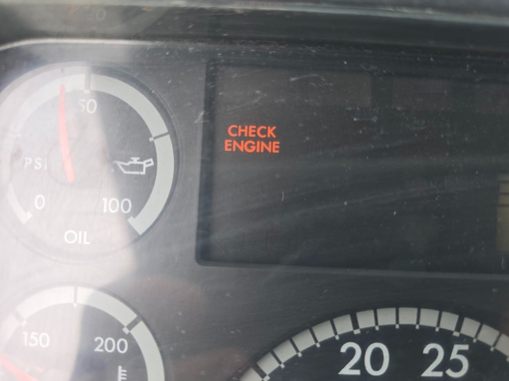2001-freightliner-fl60-image-60