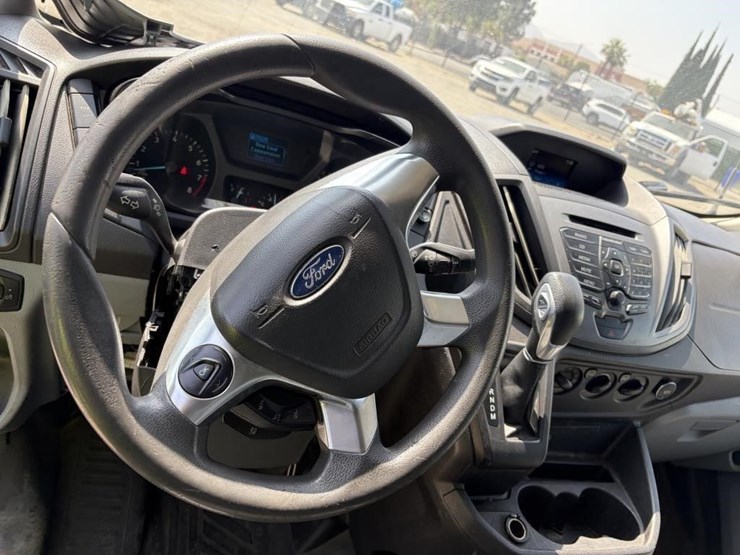 2017-ford-transit-image-15