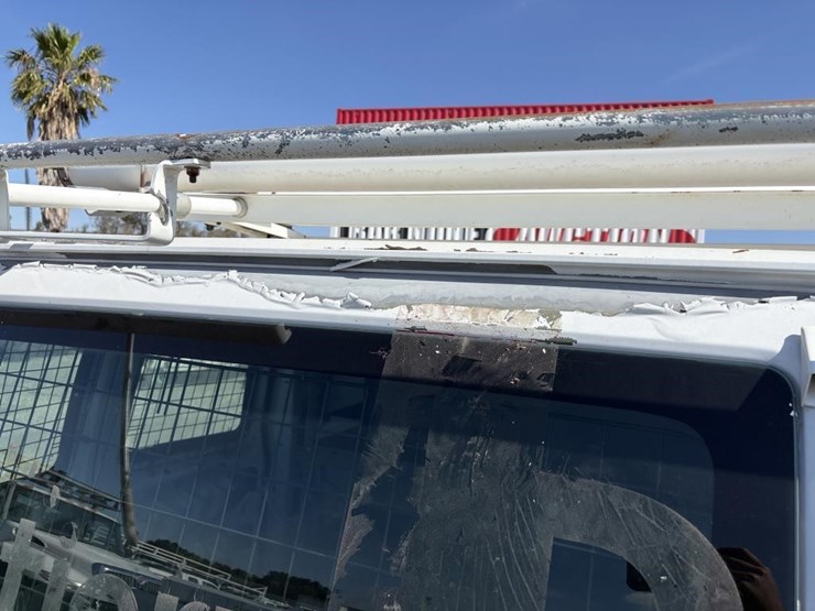 2004-chevrolet-express-2500-image-12