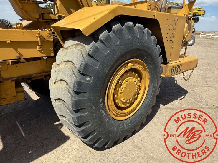 1992-caterpillar-613c-image-8