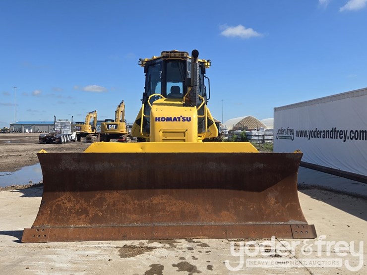 2022-komatsu-d61px-24-image-8