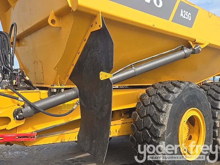 2023-volvo-a25g-image-15