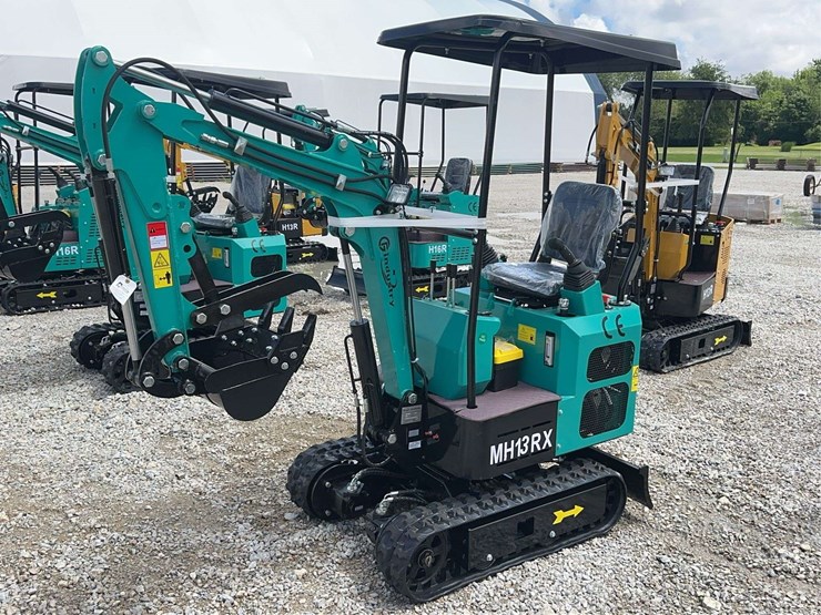 gindustry-cfg-industrial-mh13rx-mini-excavator-image-1