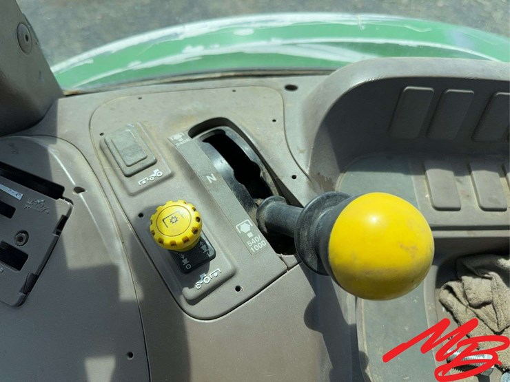 2012-john-deere-5100m-image-33