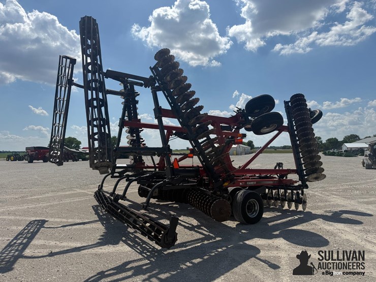 2008-case-ih-330-image-5