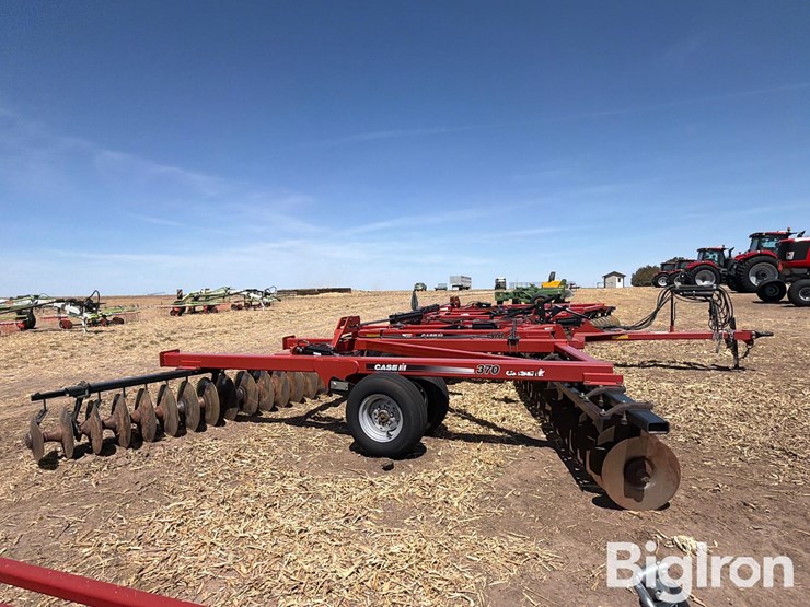 2014-case-ih-370-image-4