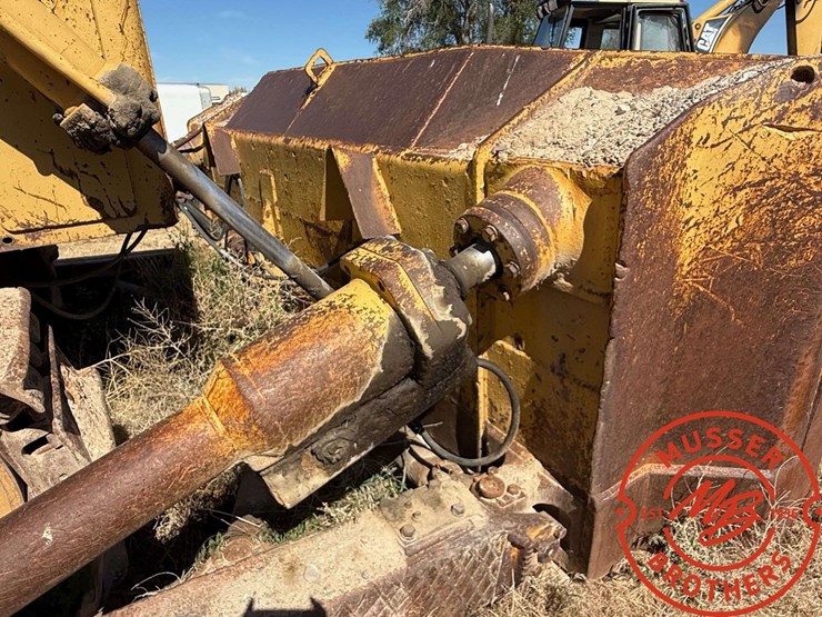 caterpillar-d9h-image-8