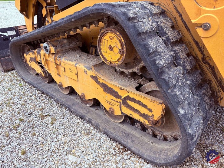 2020-caterpillar-259d3-image-18