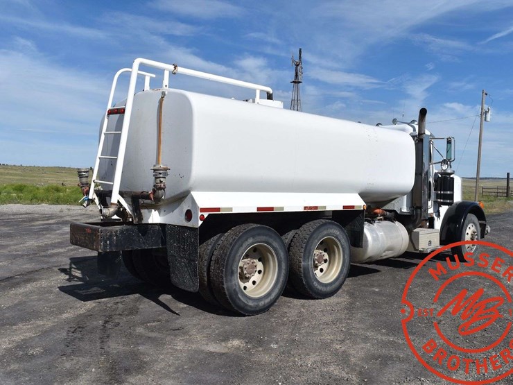 1994-peterbilt-379-image-9
