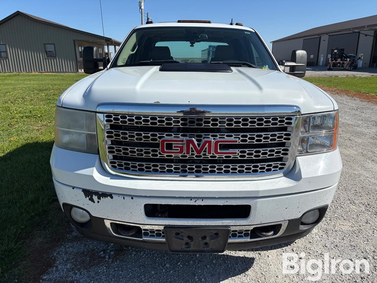 2012-gmc-2500hd-image-2