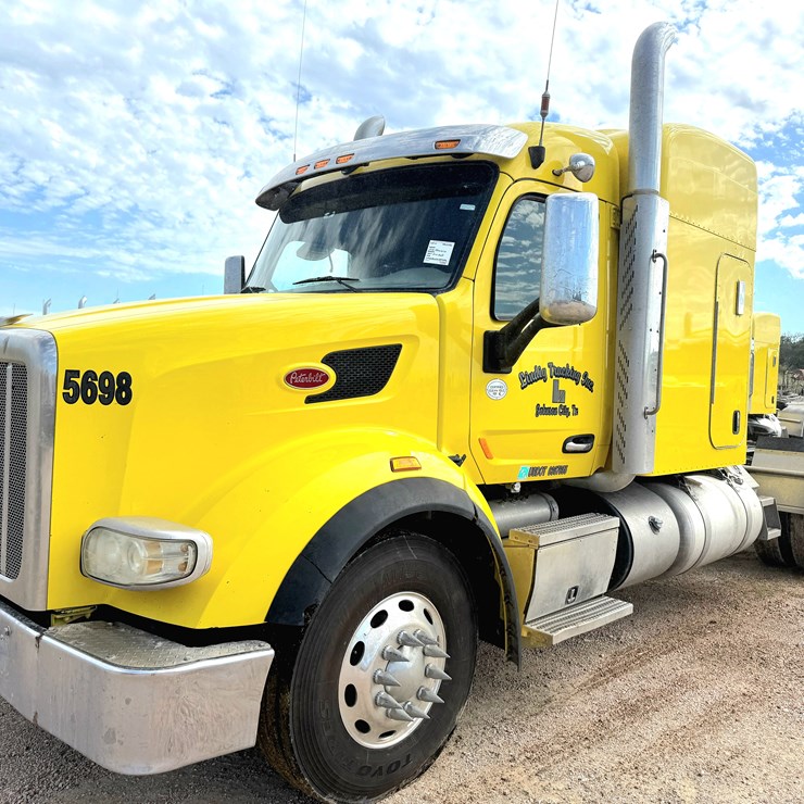 2018 PETERBILT 567