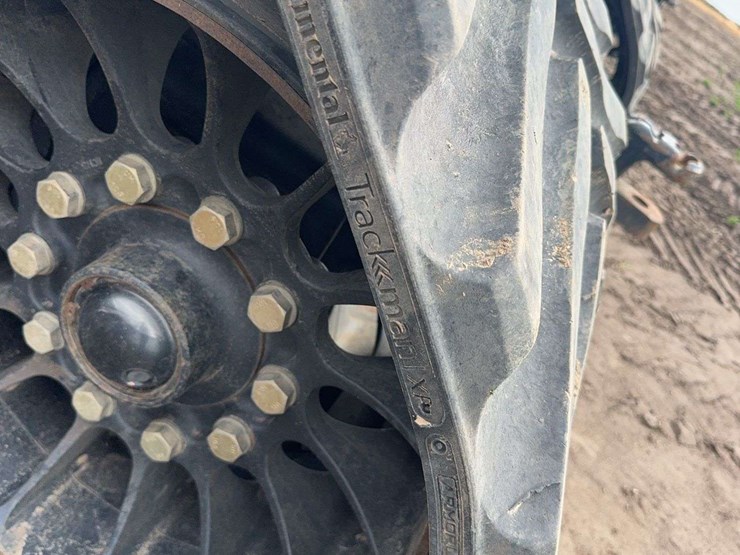 2014-case-ih-550-image-18