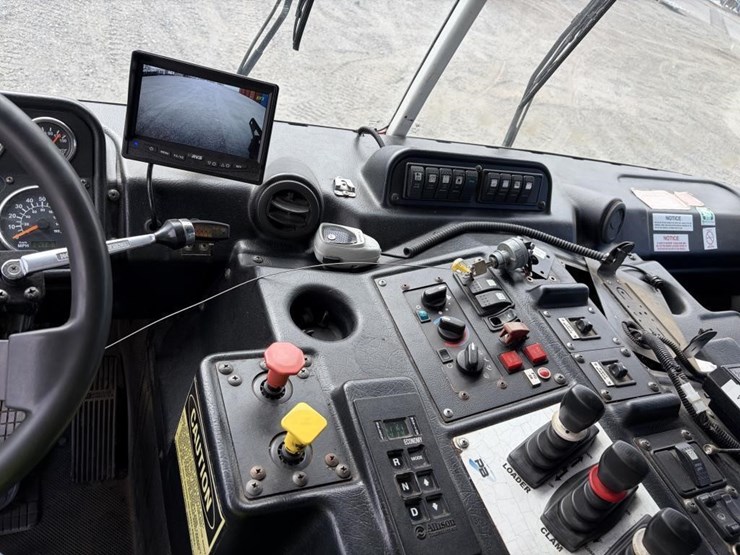 2011-autocar-xpeditor-image-14