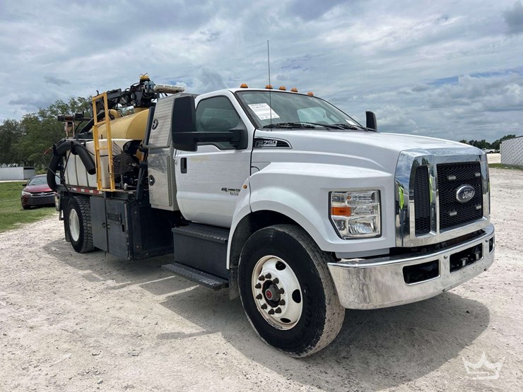 2019-ford-f750-image-2