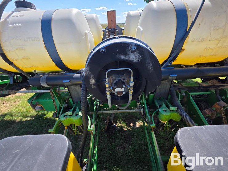 john-deere-1770-image-15