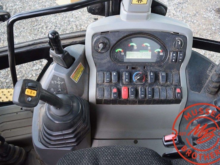 2016-caterpillar-420f2-it-image-17
