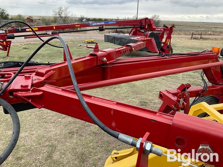 2013-new-holland-216-image-15