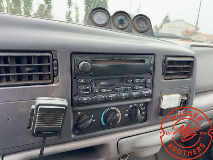1999-ford-f450-image-31