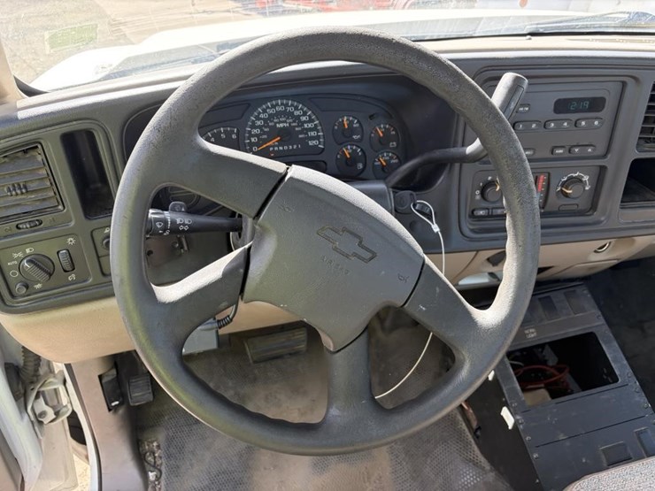 2006-chevrolet-silverado-1500-image-12