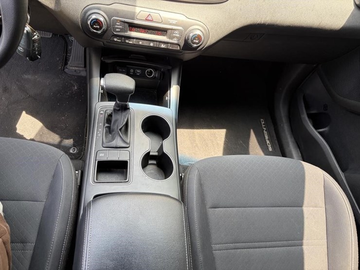 2019-kia-sorento-image-21