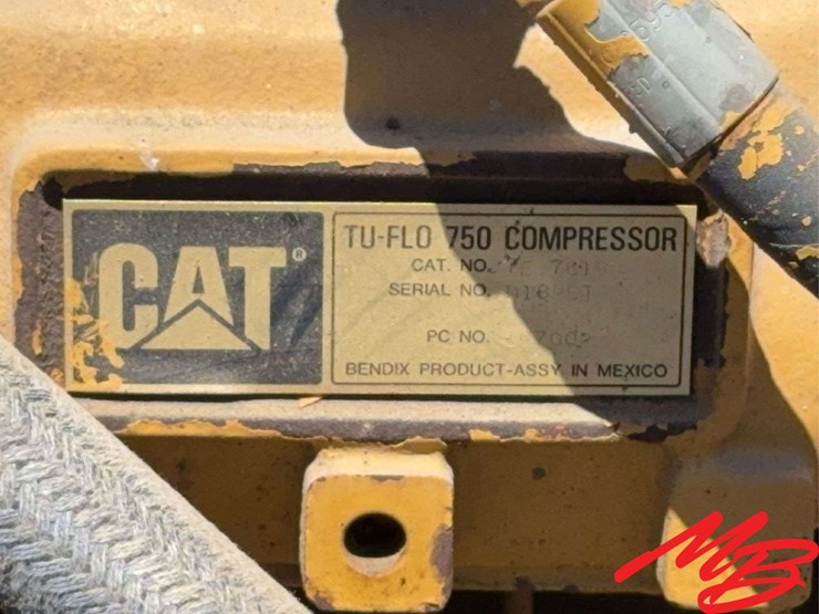 1996-peterbilt-379-image-14