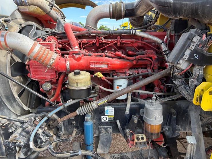 2012-peterbilt-389-image-9