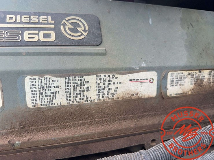 1997-freightliner-fld120-image-23