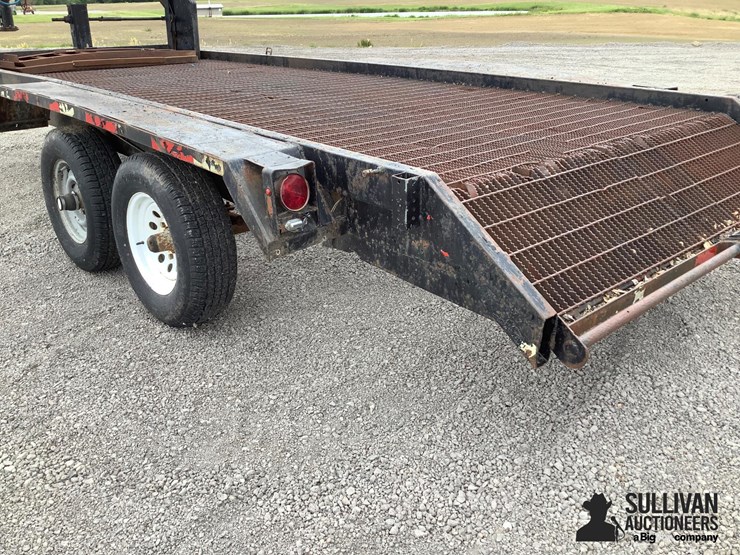 2013-utility-flatbed-image-16