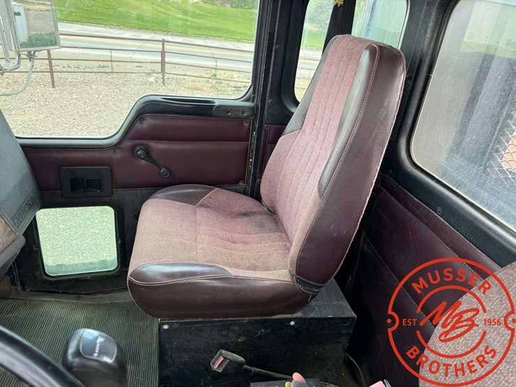 1995-kenworth-t800-image-26