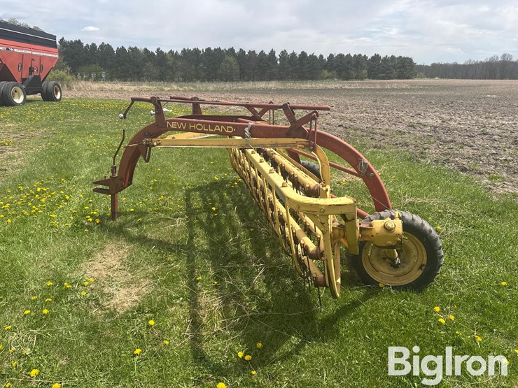 new-holland-258-image-8