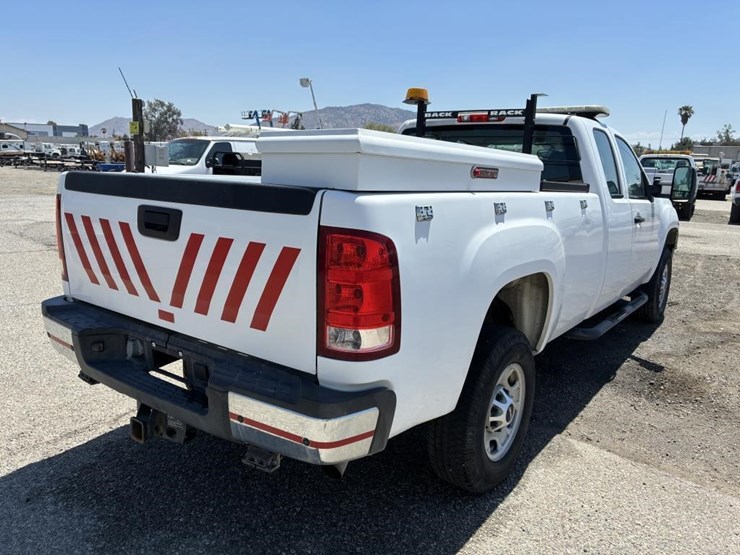 2012-gmc-2500hd-image-3