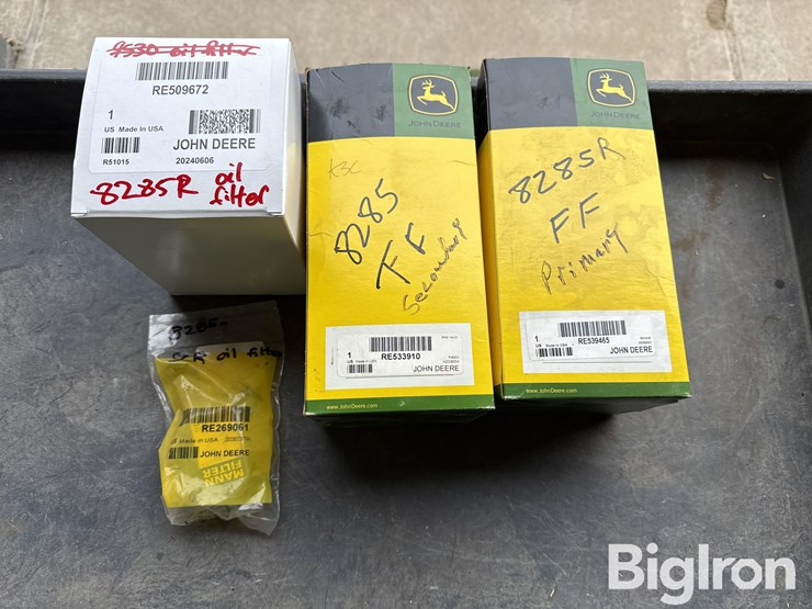john-deere-8285r-image-1