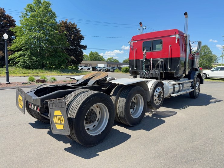 2011-western-star-4900sa-image-5