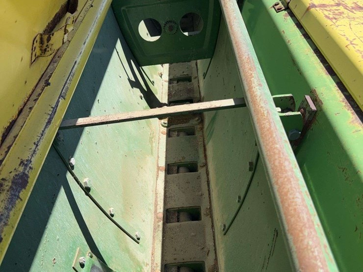john-deere-11-image-14