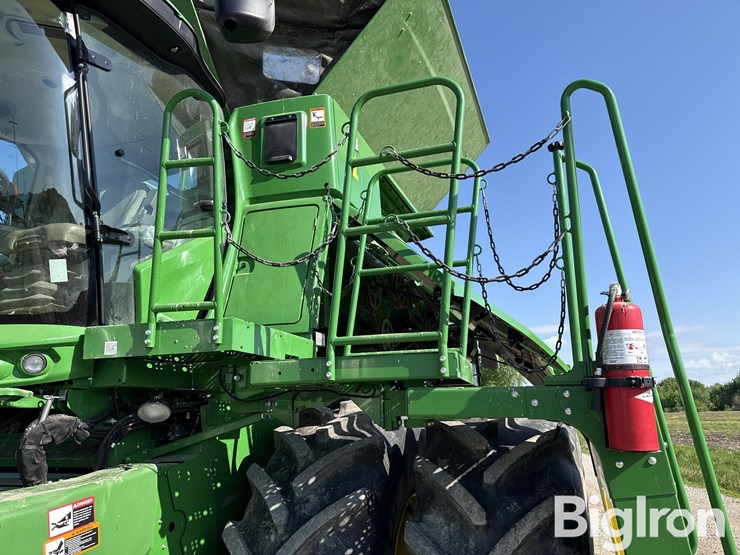 2017-john-deere-s680-image-14