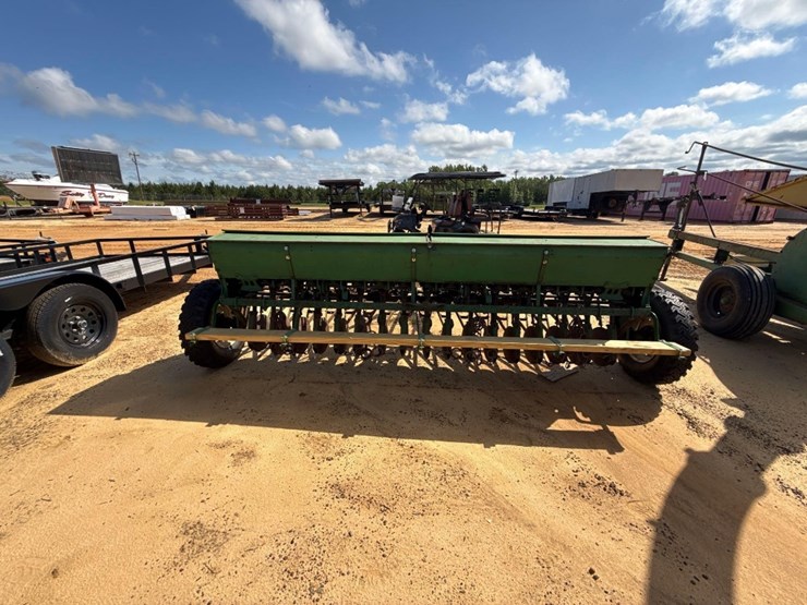 john-deere-10-image-5