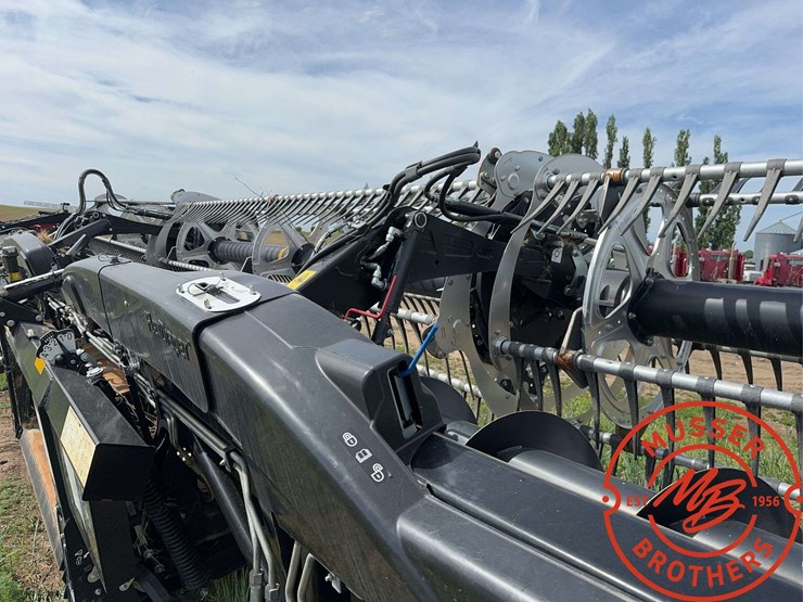 2021-mac-don-fd245-image-16
