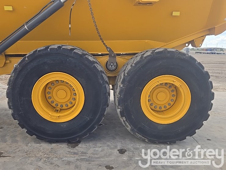 2023-deere-260e-image-11